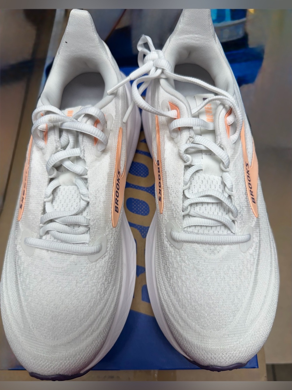 Brooks women’s 7 or 8 Revel 9 shoes- new in box